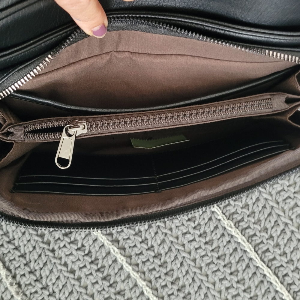 Black NWOT Vegan Leather Camera Bag Large With Wallet - Picture 7 of 16
